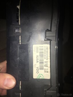 B5. 5 polodot budiky - 2