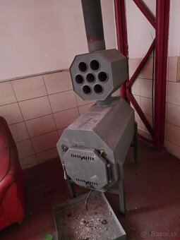Teplovzdušná pec na tuhé palivo - 2