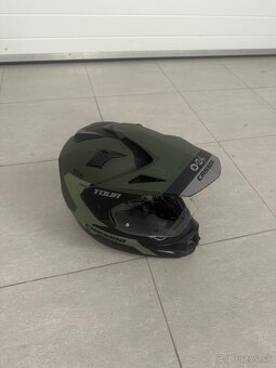 Prilba na motorku - 2