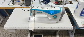 Průmyslový automatický šicí stroj Jack A4 - 2