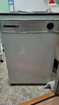 Romo pracka a zmykacka - 2