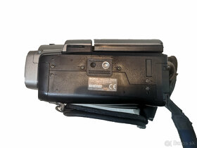 Sony CCD-TRV65E Hi8 Camcorder - 2
