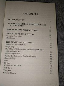 FANTASY knihy  - čarodejnice, upíry , jazyk - angličtina - 2