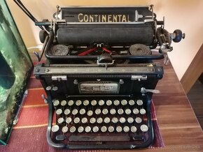 Starožitný písací stroj - 2