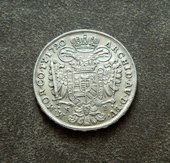 Predám 1/2 toliar 1720 KB Carol VI. RR - 2