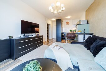 2-IZB. SVETELNÝ BYT 41 m², HORNÝ DVOR, SENEC - 2