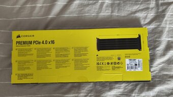 Corsair Premium PCIe 4.0 x16 Extension Cable 300 mm - 2