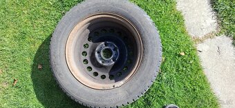 Zimne pneu 15" - 2
