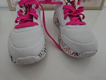 SKECHERS V. 32 - 2