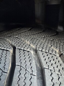 Pne zimne 235/45 R18 - 2
