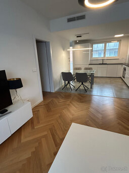 VOĽNÝIba u nás 2i BEZRUČOVA RESIDENCE,balkón,loggia,garáž. - 2