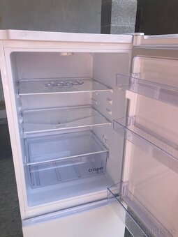 Chladnička s mrazničkou - 2