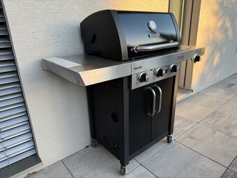 Predam plynovy gril Char-Broil Professional - 2