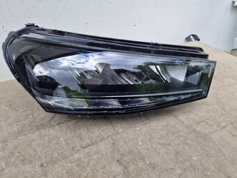 Škoda Fabia 4 IV 2020- pravé predné svetlo led - 2