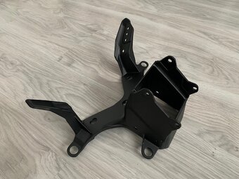 Lešenie pre Yamaha YZF R6 - 2