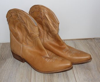 NOVÉ talianske cowboy čižmičky pravá koža veľk.40-41 - 2