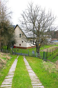 Margecany: 4 izbový tehlový rodinný dom na pozemku 1076 m2 - 2