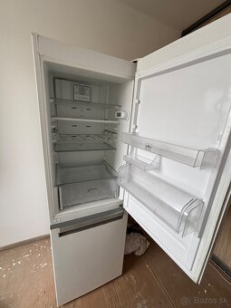 RezervovanéChladnička s mraznickou Whirlpool No Frost - 2