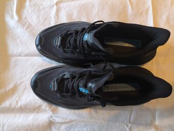 HOKA - 2