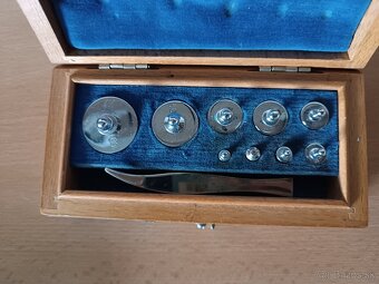 Sada závaží v drevenej krabičke ZSSR - 2