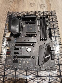 Rezervované - Predám MSI B450 GAMING PRO CARBON AC - 2