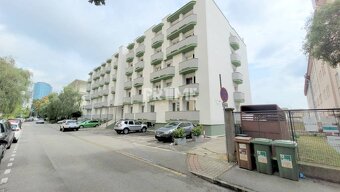 VONKAJŠIE PARKOVACIE MIESTO, Ondavská ulica, Ružinov - 2