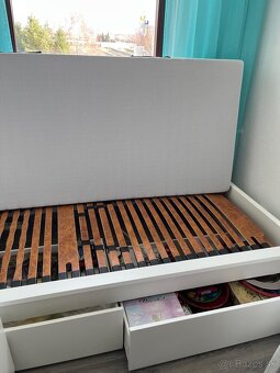 IKEA Malm posteľ 90 × 200 so zásuvkami + rošt Schlaraffia + - 2