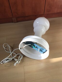 Retro lampa, autor Ivan Jakeš. - 2