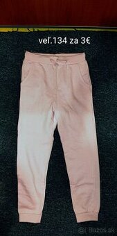 Nové tepláky veľ.134 - 2