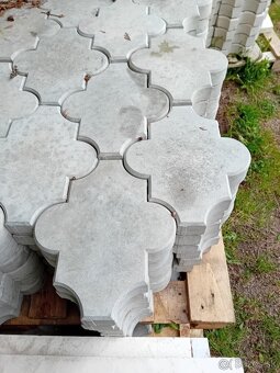 Zatravňovačky, zámková dlažba - 2