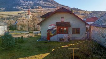 PREDAJ Rodinný dom s garážou a pozemkom 2 362 m2 neďaleko Ro - 2