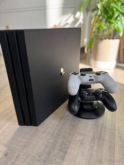Playstation 4 PRO 1TB - 2