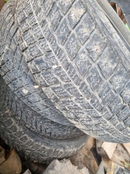 225/70 r16 - 2