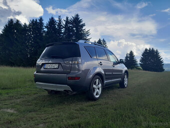 Outlander 2,4 Benzin 4x4 - 2