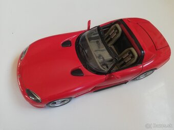 1:18 DODGE Viper , cervena BBurago - 2