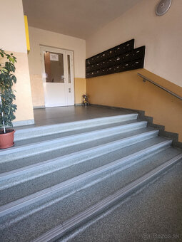 VÝBORNÁ PONUKA - 1 izbový byt Klokočina, balkón, 36 m2 - 2