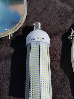 Predám reflektor - 2