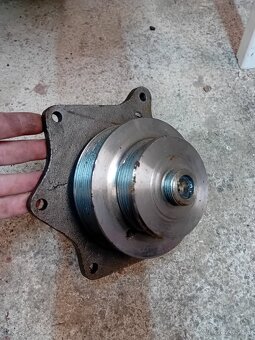 Predam novú vodnú pumpu New holland TM, Case MXM - 2