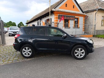 Toyota RAV4 4×4 2.2D-4D, Kamera , Navi, Koža - 2