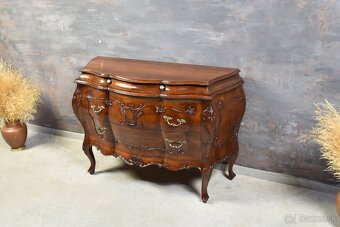 STAROŽITNÁ KOMODA - 2