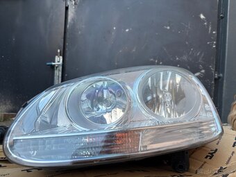 Predné Svetla golf 5 - 2