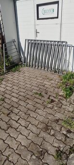 Hliníkové zábradlie alebo plot - 2