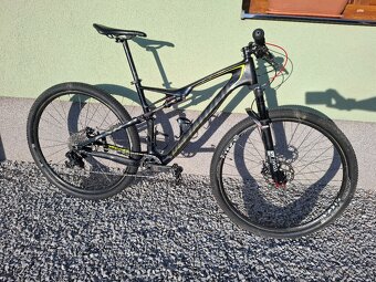 Karbonovy bicykel Specialized L - 2