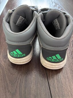 Topanky Adidas 30 - 2