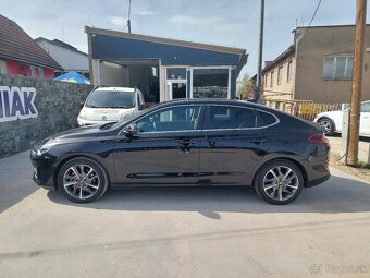 Hyundai i30 1.0 T-GDi Family DCT - 2