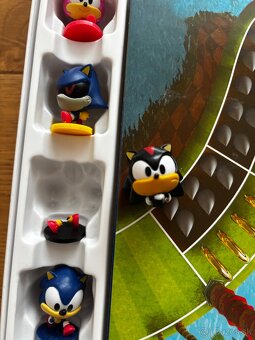 Sonic a partaci - 2