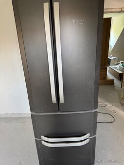Kombinovaná chladnička Hotpoint Ariston - 2