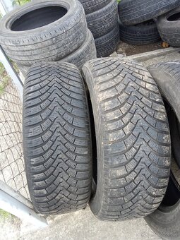 Predám pneumatiki 225/60r17 - 2