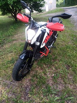 KTM 125 Duke ABS r.v. 7/2015 - 2
