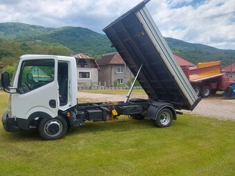 Nissan Cabstar troj strany vyklapac - 2